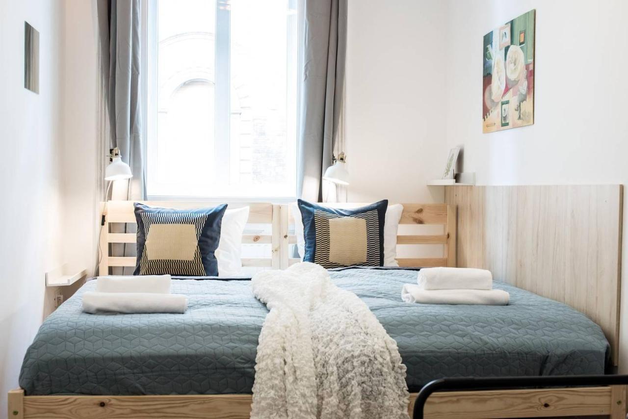 Cosy And Central Apartment With 4 Bedrooms And A/C Budapeste Exterior foto