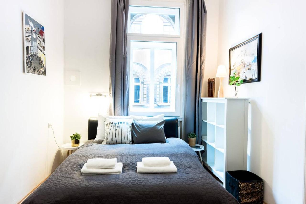 Cosy And Central Apartment With 4 Bedrooms And A/C Budapeste Exterior foto